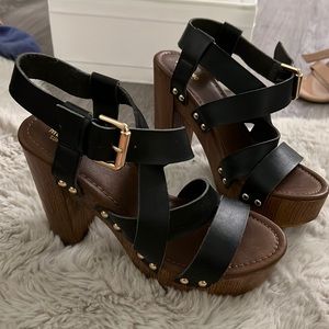 Chunky heals, perfect for summer!